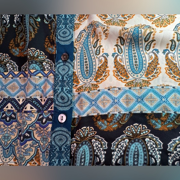 Rose + Olive 3/4 sleeve button down top SIZE 2X - Picture 3 of 7